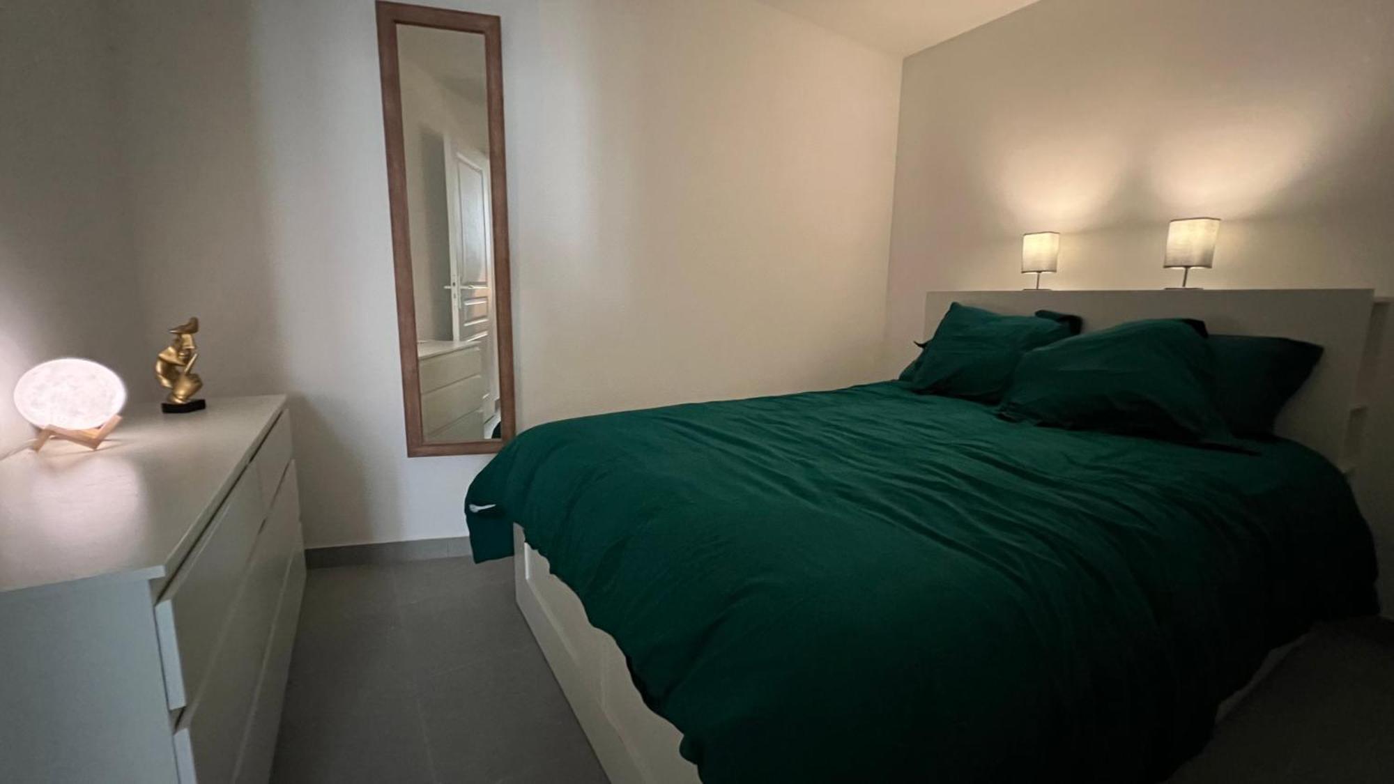 Fenix Appartement T2 40 M2 Cosy Rdc Plein Centre Ville Pierrelatte Eksteriør billede